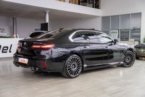 BMW Seria 7 M 760 e xDrive - imagine 8
