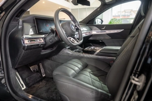 BMW Seria 7 M 760 e xDrive - imagine 13