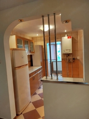 Apartament 2 camere decomandat etaj 4 Dorohoi - imagine 3