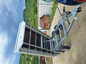 Vand remorca basculabila