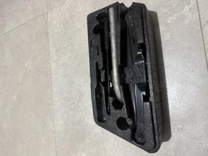 Ffff ieftin Cric auto + cheie roti grupul VAG