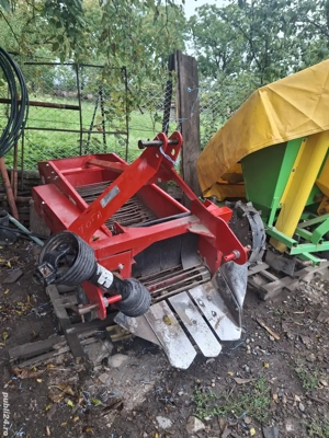 Mașină de plantat cartofi mașina de scos cartofi și un ierbicidator  - imagine 7