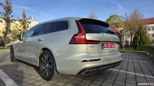 Volvo V60 T6 AWD Recharge - imagine 4