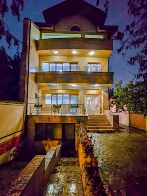 Chiriere vilă casa 10 camere în Turda/Domenii – after-school, birou, clinica