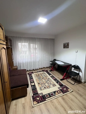 Închiriez garsonieră