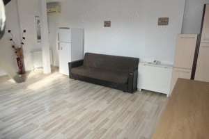 Apartament 3 camere la casă, zona Podgoria, et. 2 - imagine 2