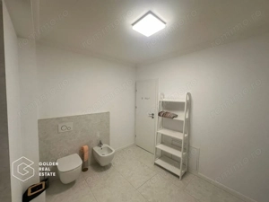 Apartament premium, zona Subcetate, 3 camere, 2 bai, loc parcare, sala, piscina - imagine 9