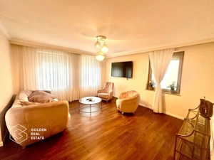 Apartament premium, zona Subcetate, 3 camere, 2 bai, loc parcare, sala, piscina - imagine 7