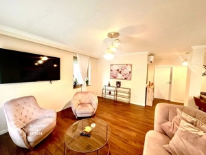 Apartament premium, zona Subcetate, 3 camere, 2 bai, loc parcare, sala, piscina - imagine 12
