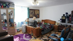 BUDESTI - CASA LANGA ORAS, TEREN 935 MP
 - imagine 6