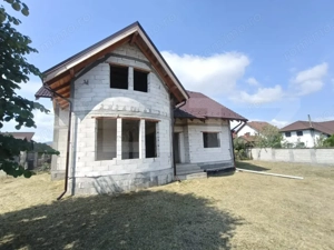 Casă la roșu 182 mp utili – 4 dormitoare + teren 438 mp, zona Orizont