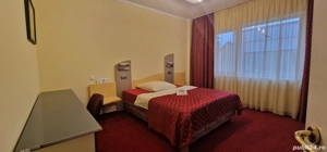 Spatiu pentru:  sediu firmă-birouri ,amenajat si mobilat pentru regim hotelier Airbnb. - imagine 18