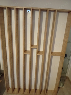 Dulap pentru diverse colectii