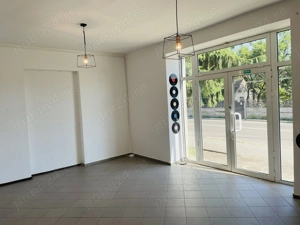 VAND SPATII COMERCIALE. Sighetu Marmatiei str Nicolae Titulescu nr 33. Total 151.66 mp. 790 euro mp. - imagine 3