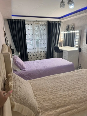 Vând apartament 3 camere Rahova  - imagine 11