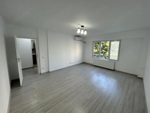 Garsonieră decomandată, renovată integral – 3 min metrou Piața Muncii