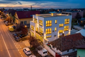 Clădire nouă P+2 cu showroom și birouri în Arad