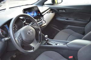 Vând Toyota C-HR Hybrid 1.8   2018   Automat   Stare impecabila   Consum 4L - imagine 2