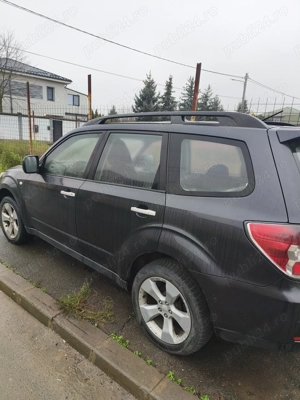 Vând Subaru Forester, an 2010 - imagine 2