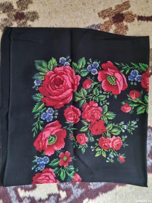 Vând năfrămi și rochie