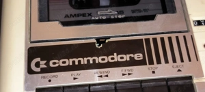 PT. COLECTIONARI Casetofon vintage COMMODORE C2N nu stiu daca functioneaza - imagine 5