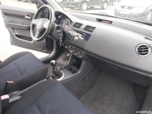 Suzuki Swift 1,3 b - imagine 3