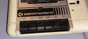 PT. COLECTIONARI Casetofon vintage COMMODORE C2N nu stiu daca functioneaza - imagine 2