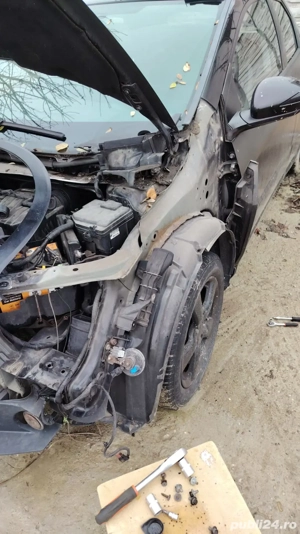 Dezmembrez Honda Civic i-vtec  - imagine 2