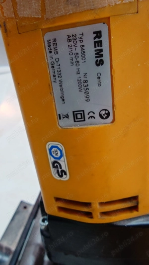 Vând mașină de tăiat țevi Rems