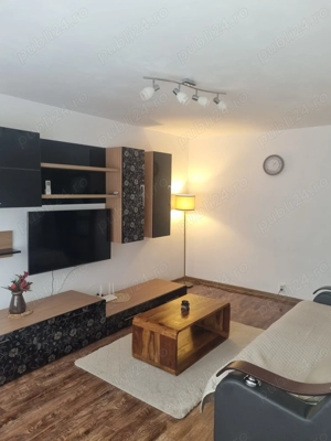 Apartament cu 2 camere, decomandat, etaj 2 4