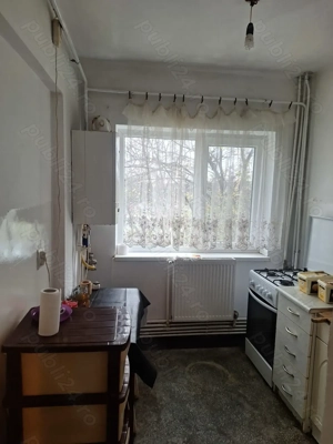  Vand apartament 3 CAMERE Focsani in zona GARII str.barsei nr.8   - imagine 4