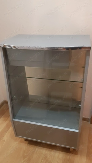 Vând 2 toneți (vitrine)