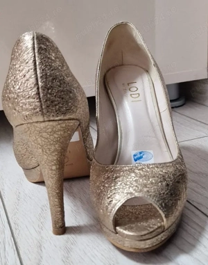 Pantofii eleganti cu platforma si toc marimea 38 