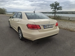 Mercedes W212 E class 200  - imagine 2