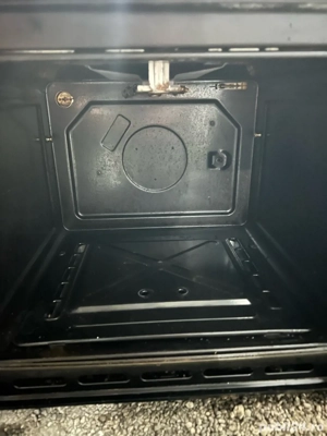 Cuptor pe gaz incorporabil Beko