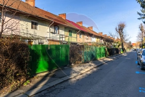 Casă "insiruita" 3 camere D+P+1+ pod/  str Forjei  - Brasov