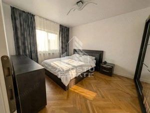 Apartament 3 camere, 2 balcoane, 2 bai,centrala proprie, Dambovita - imagine 3