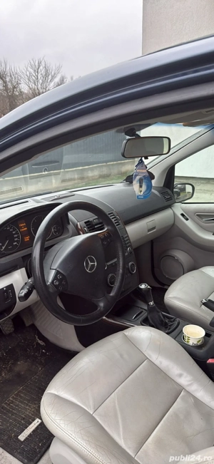 Mercedes A180 - imagine 6