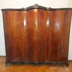  Sifonier Vintage 3 usi Stil Florentin cu ornamente sculptate; Dulap