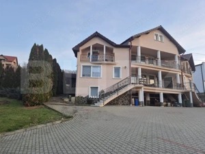Casa de vanzare in Corunca, ideala pentru 2 familii sau pensiune - imagine 9