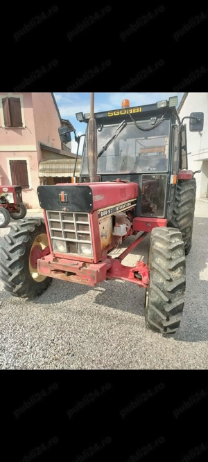 Vând tractor 