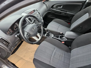 Vând Kia Ceed SW 1.6 diesel (CRDI), an 2011, Euro 5, 228.000 km, istoric la zi, etc; - imagine 7
