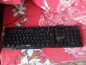2 tastaturi gaming 