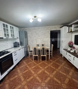 Apartament spațios, 2 dormitoare deco, cu balcon, zona Elite - imagine 3