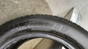 2 Anvelope iarna Michelin 225/55/R17 in stare buna pret ..250 lei ambele - imagine 4