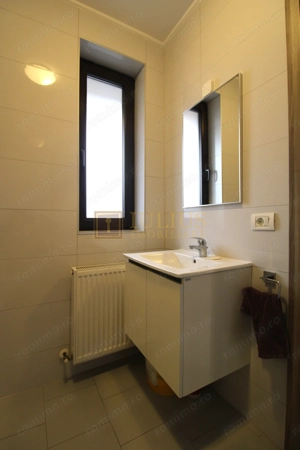 Casa Giroc, 4 camere, 2 bai, curte interioara. - imagine 8