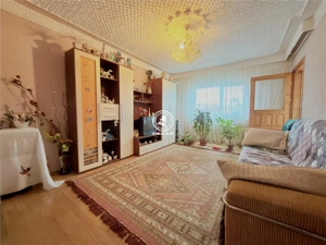 Apartament 3 camere  de vanzare  Pacurari