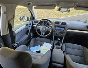 VW Golf 6 1.4TSI HIGHLINE ÎncălzireScaune DubluClima SenzoriParcare PilotAuto Euro5  - imagine 3