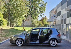 VW Golf 6 1.4TSI HIGHLINE ÎncălzireScaune DubluClima SenzoriParcare PilotAuto Euro5  - imagine 14