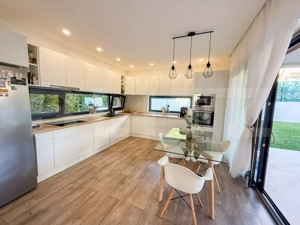 Vilă modernă „la cheie” în cartier privat, finisaje premium, mobilata & utilata - imagine 2